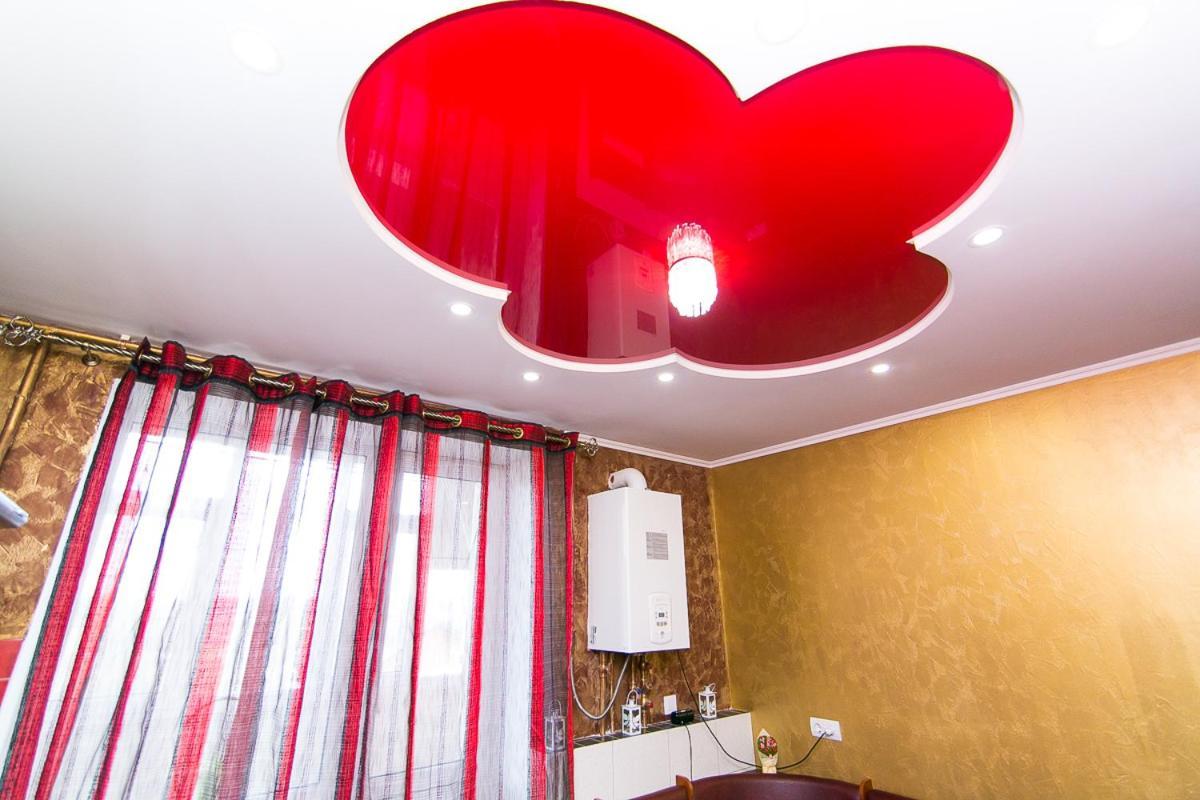 Vip Apartmens Faraon On Illinskaya 1 Floor Sumy Exterior foto
